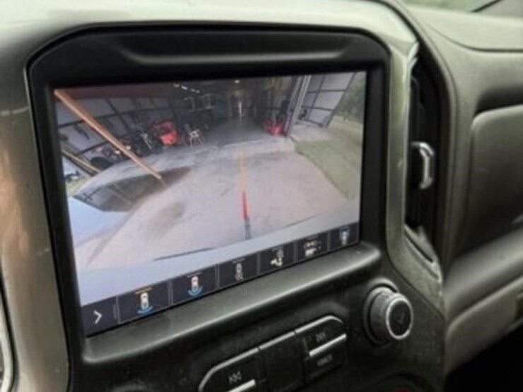 2019-chevrolet-silverado-image-7