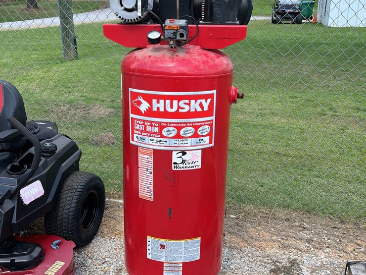 husky-upright-air-compressor-image-2
