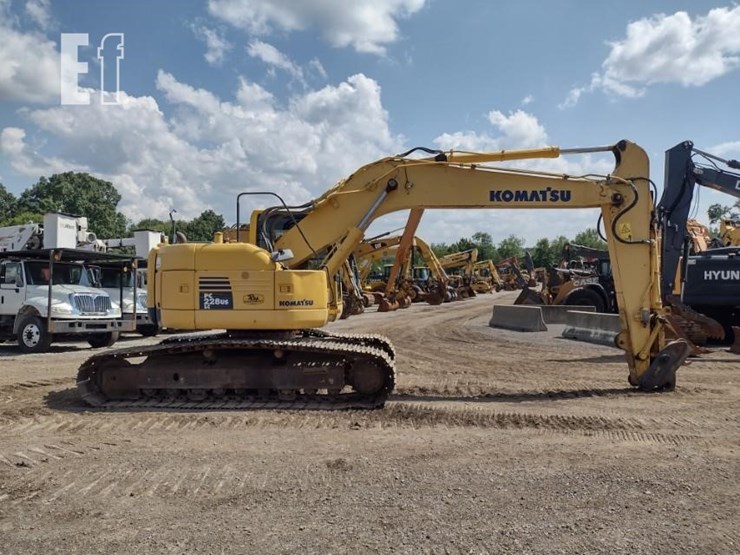 2011-komatsu-pc228us-lc-8-image-3