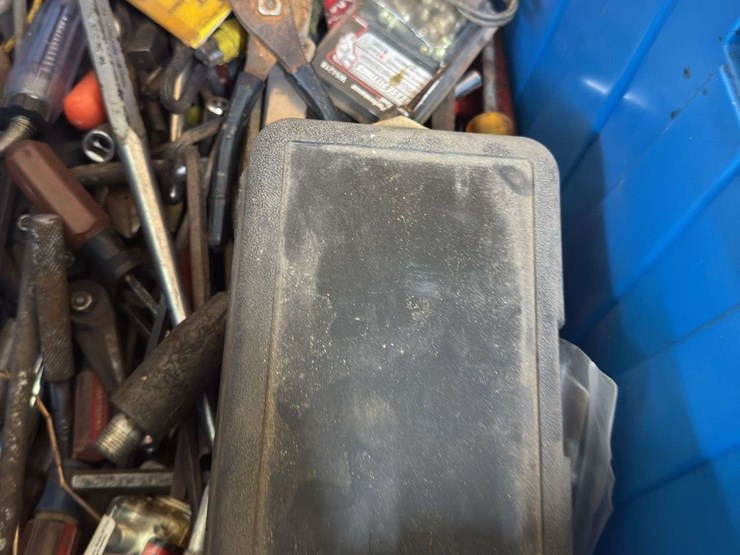 box-of-hand-tools-image-5