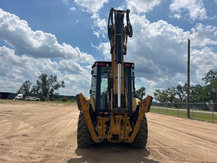 2021-caterpillar-420-image-3