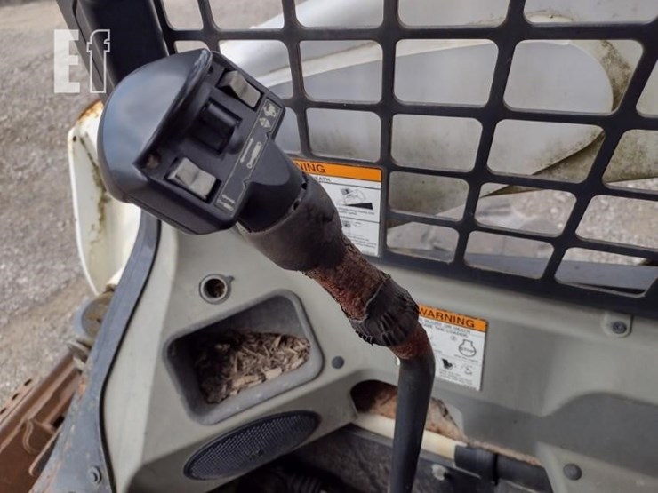 2012-bobcat-s650-image-9