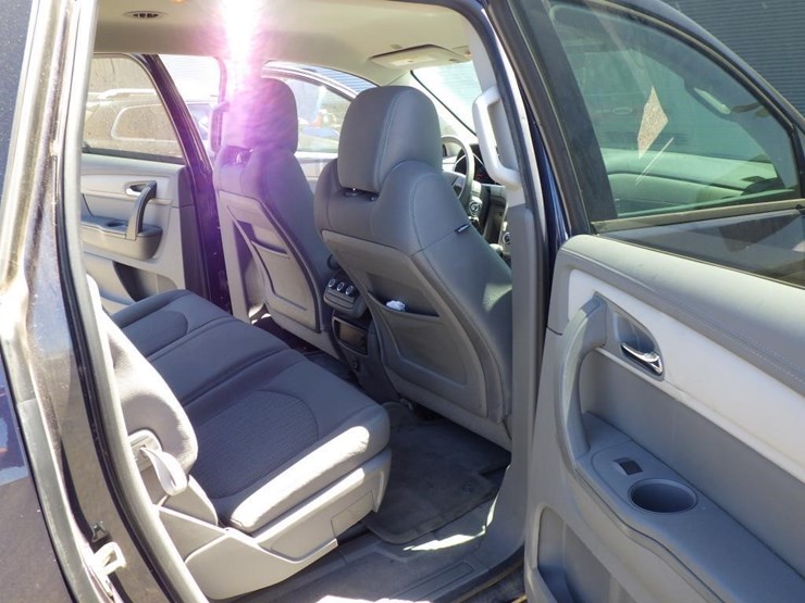 2017-chevrolet-traverse-image-9