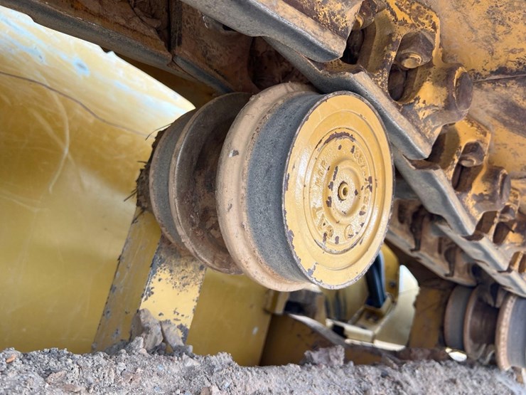 2021-caterpillar-d4-lgp-image-16