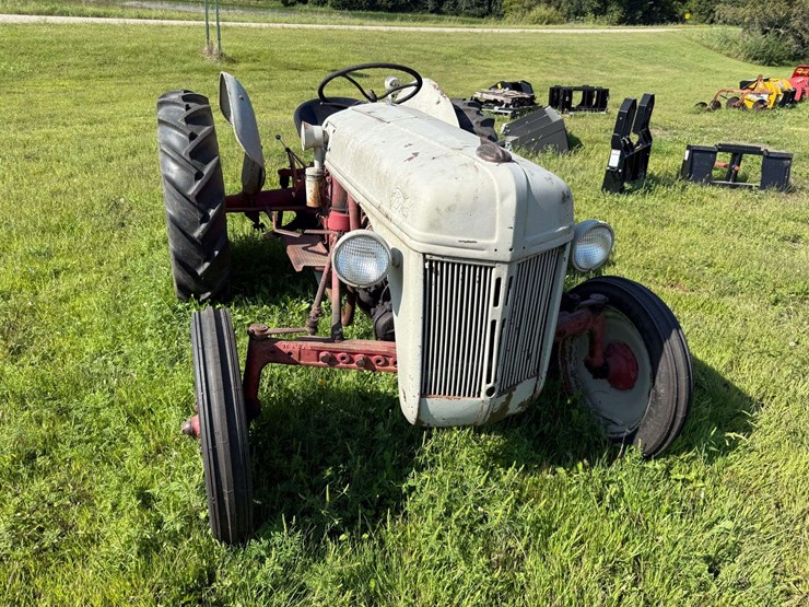 ford-8n-image-4