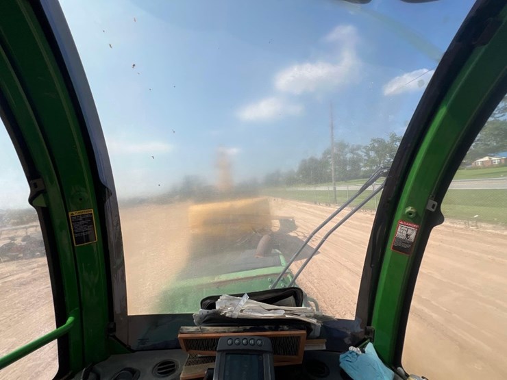 2010-deere-1110e-image-41