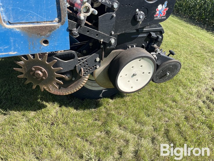 2015-kinze-3200-image-14