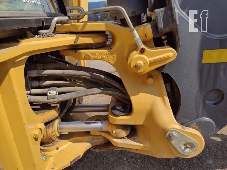 2017-deere-310sl-image-30