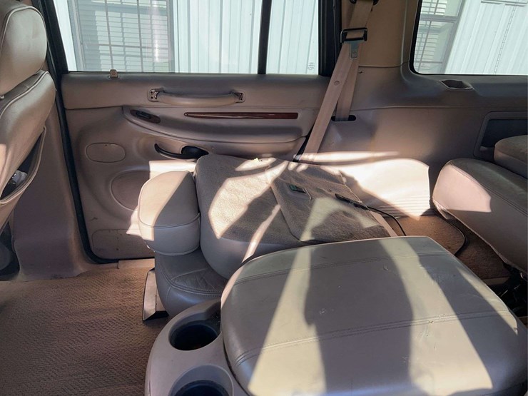 2002-lincoln-navigator-image-20