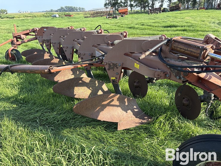 morris-/-melroe-6-bottom-plow-packer-drill-image-13