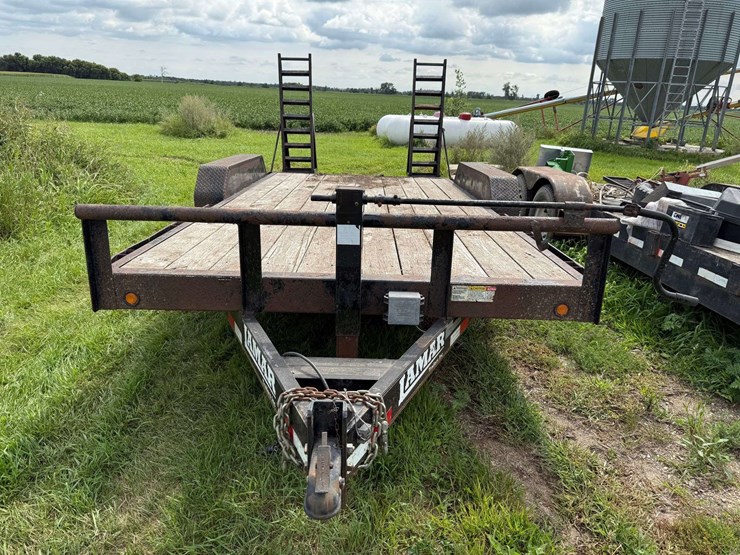 lamar-14’-tandem-axle-trailer,-2’-beavertail,-83”-wide,-5’x16”-steel-ramps,-8-bolt-hubs,-2-5/16”-bal-image-2