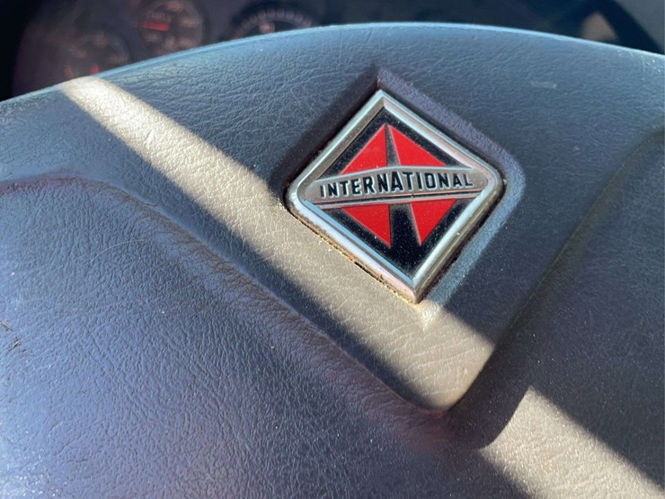 2015-navistar-prostar-day-cab---automatic-transmission-image-21