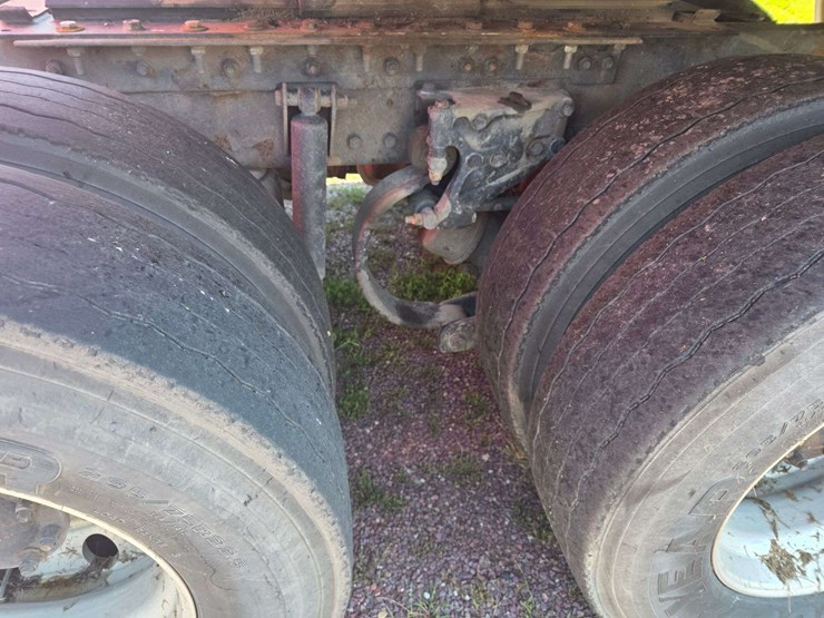 2013-kenworth-t660-image-13