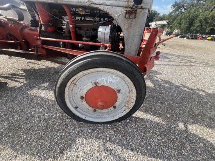 ford-tractor-image-5