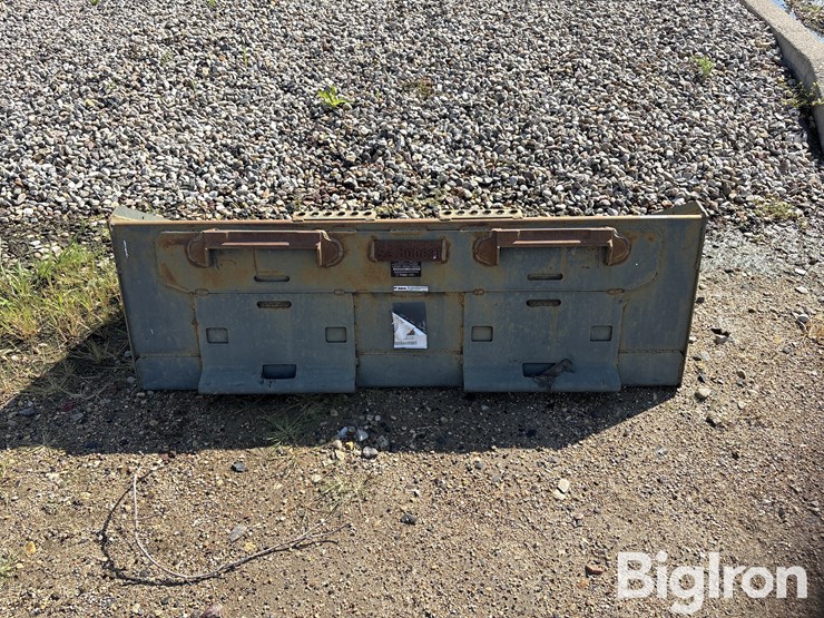 bobcat-68”-heavy-duty-skid-steer-bucket-image-6