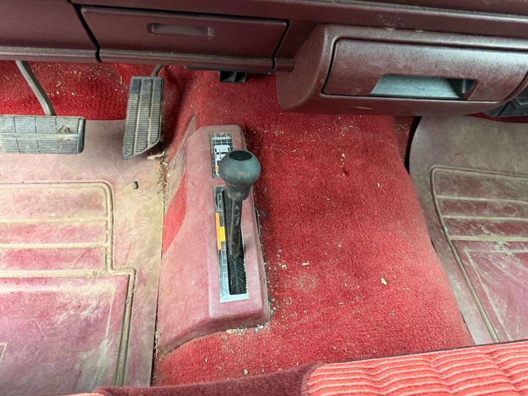 1993-chevrolet-silverado-image-29