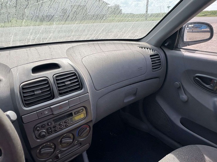 2000-hyundai-accent,-2-door,-175/70r13-tires,-5-speed-manual,-cloth,-receiver-hitch,-161058-miles,-t-image-18