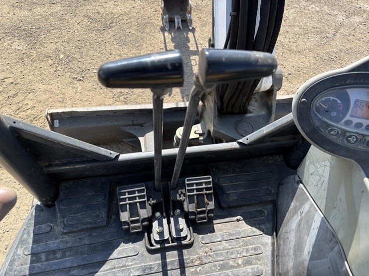 2014-bobcat-e35i-image-29