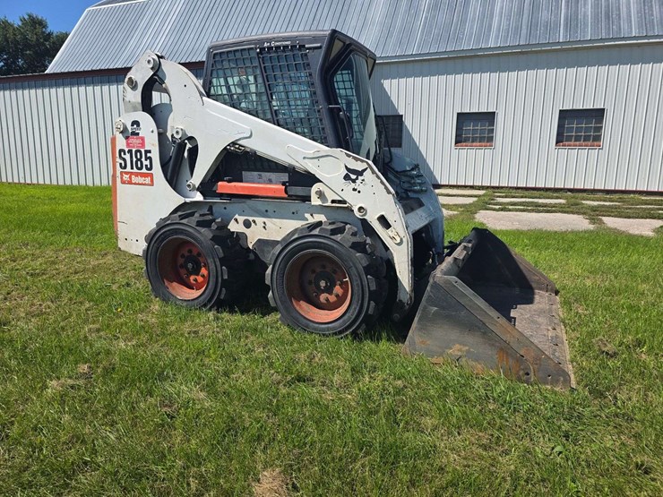 2010-bobcat-s185-image-5