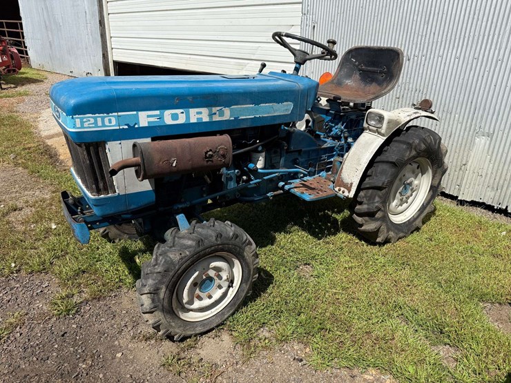 ford-1210-image-1