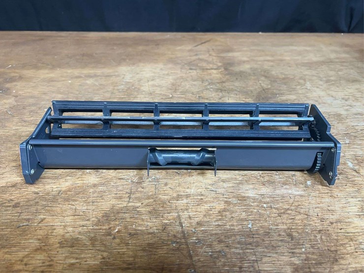 1/24-mf-9895-combine-2006-product-launch-nib-sm-image-22