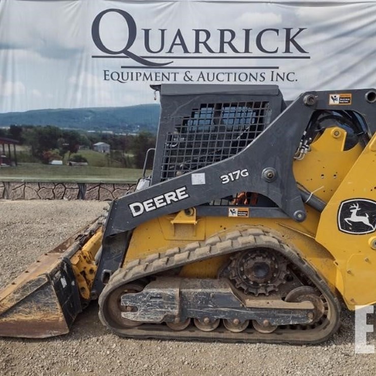 2022 DEERE 317G