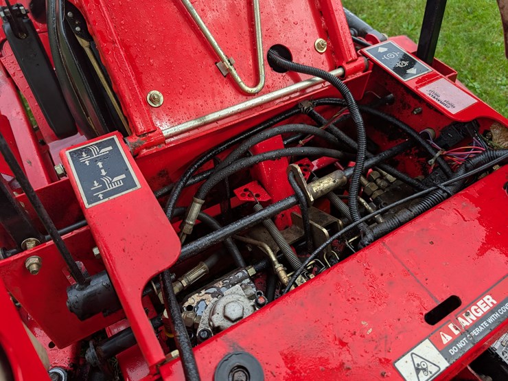 #2999-•-gravely-260-zero-turn-lawnmower-image-12