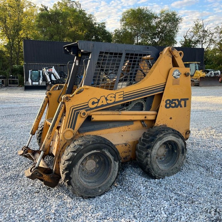 CASE 85 XT