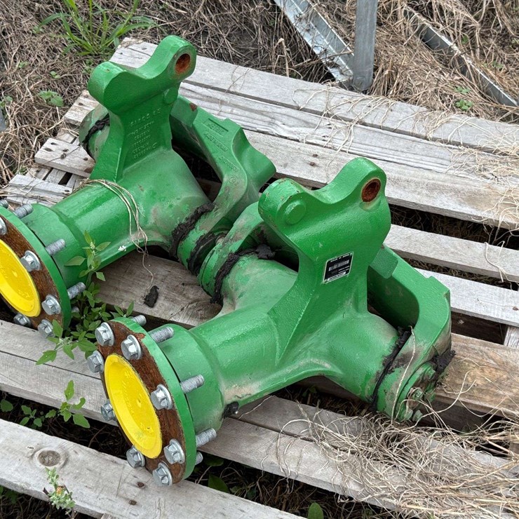 JOHN DEERE S670