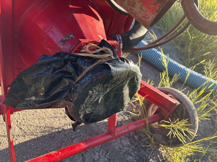 van-dale-liquid-manure-pump,-hydraulic,-self-priming,-540-pto,-on-2-wheel-cart,-15’x6”-suction-hose,-image-13