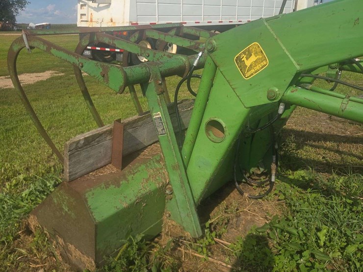 john-deere-148-image-3