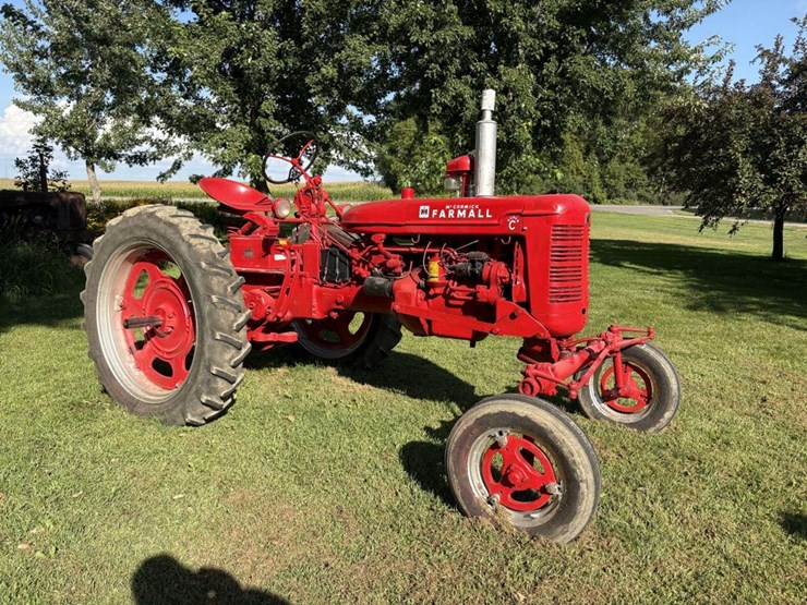 1952-farmall-super-c,-wf,-11.2-36-rears,-5.00-15-fronts,-pto,-6v,-sn--138124-image-1