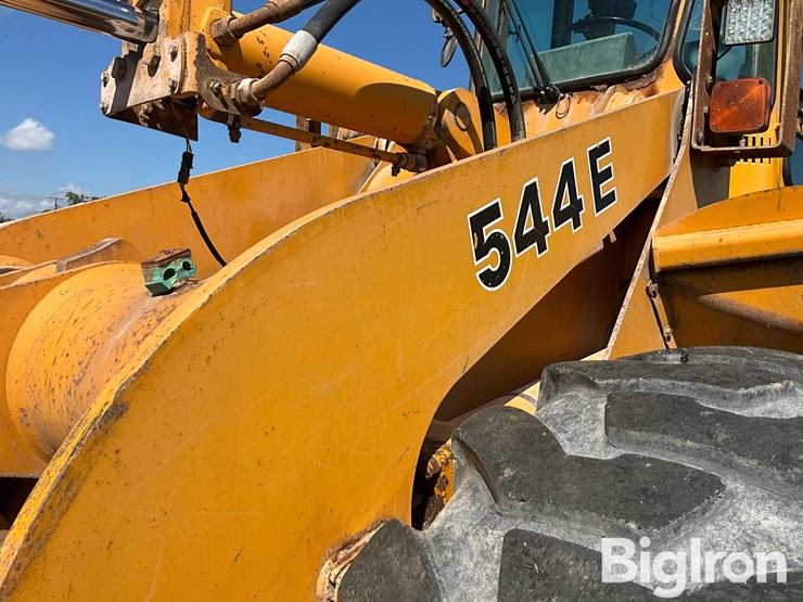 deere-544e-image-12