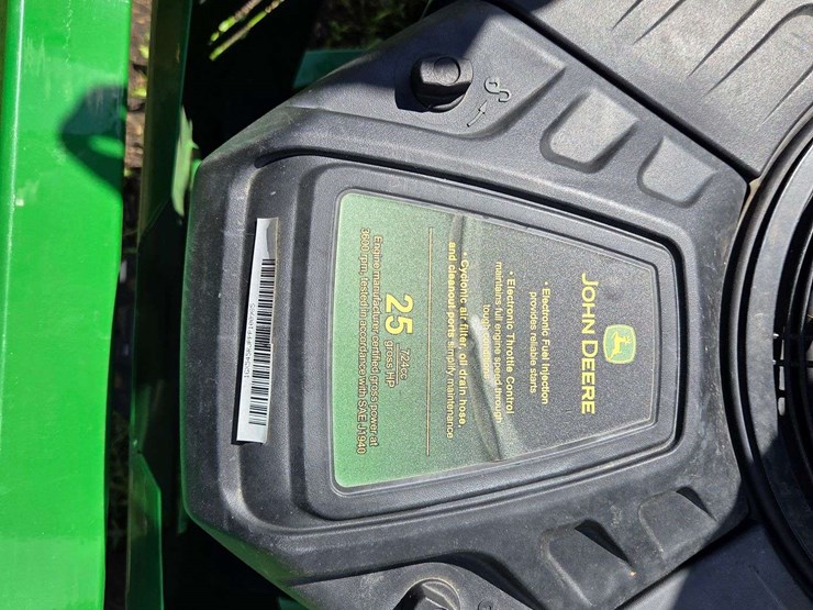2023-john-deere-la-image-3