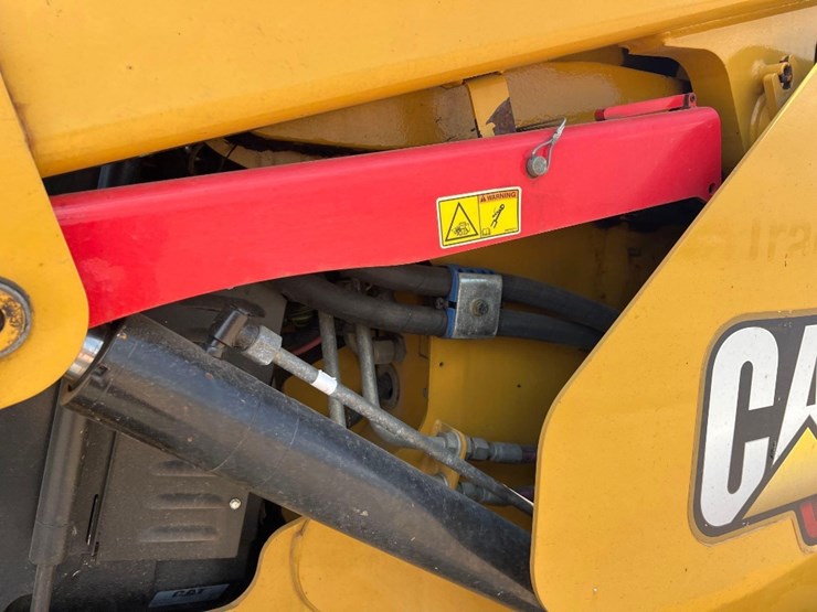2019-caterpillar-289d3-image-12