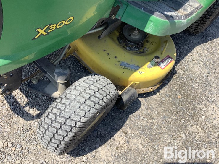 john-deere-x300-image-19