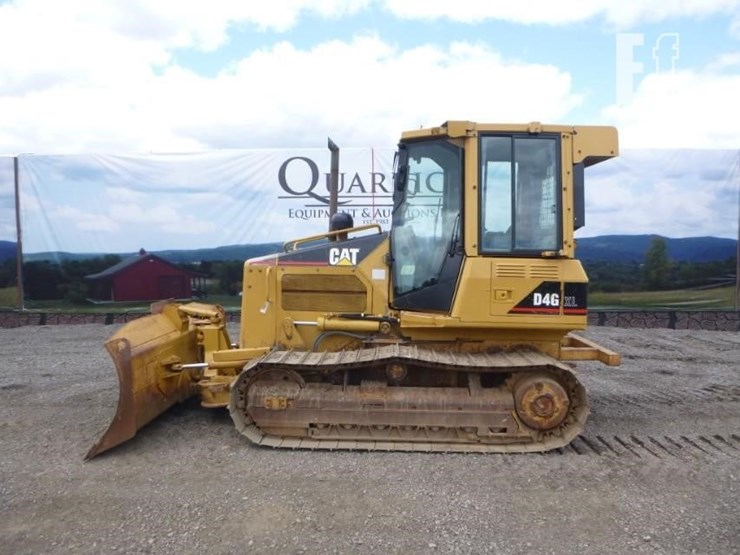2005-caterpillar-d4g-xl-image-1