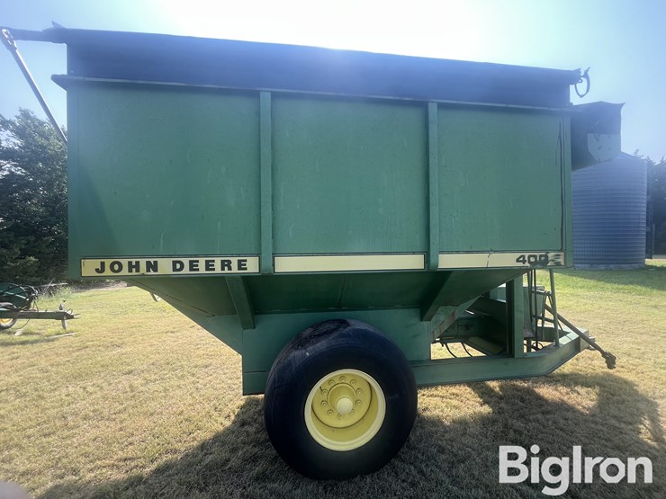 john-deere-400-image-5