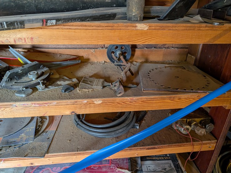 #3031-•-shelving-contents-image-5