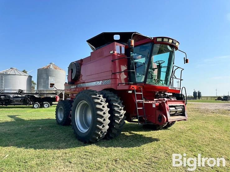 2008-case-ih-2588-image-3