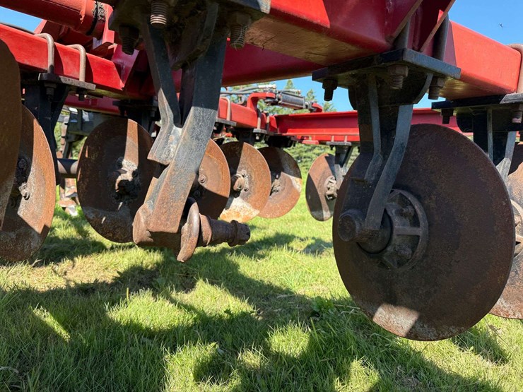 case-ih-730b-ecolo-tiger-disk-ripper,-rear-leveler,-30”-spacing,-2-bearings-are-out-but-2-good-used-image-12