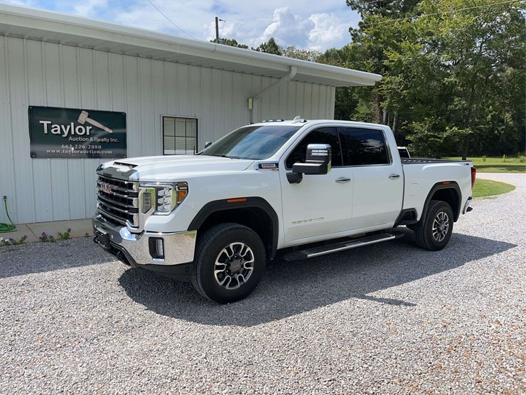 2022-gmc-2500-image-1