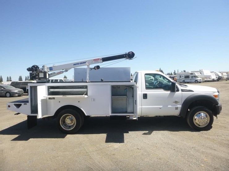2011-ford-f550-image-8