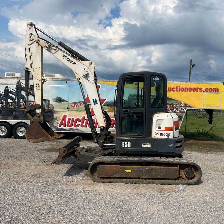 BOBCAT E50