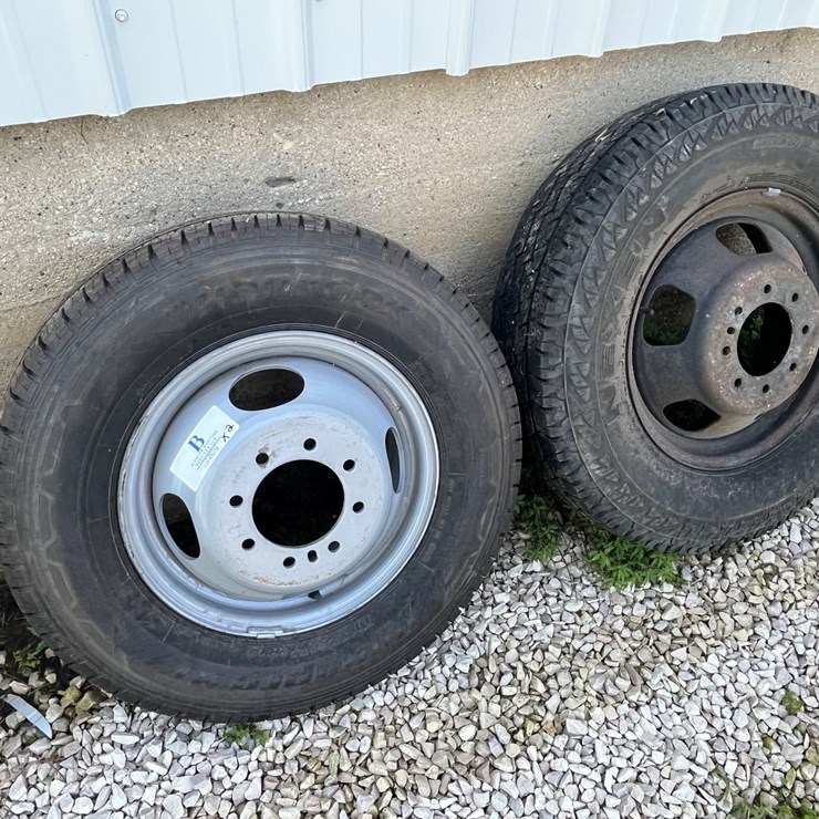 #3078 • Tires