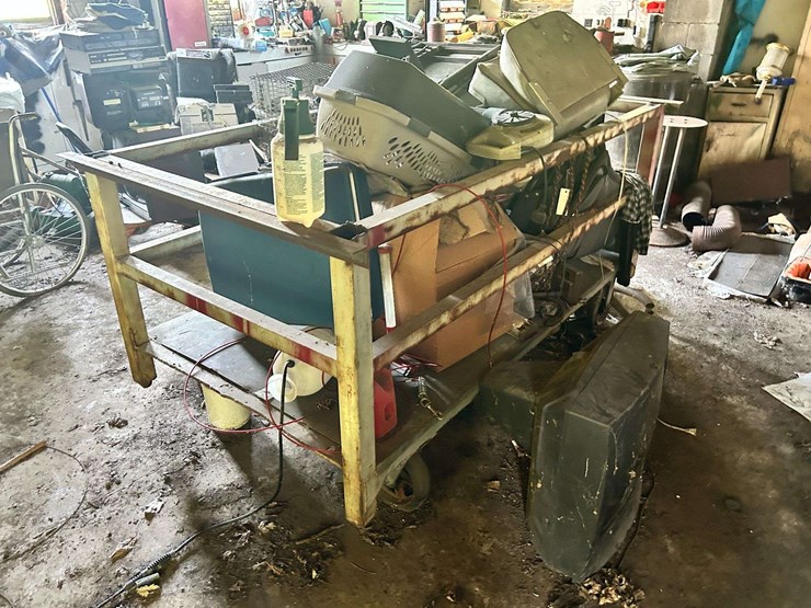 contents-of-garage-on-907-n.-870-st.-e.-image-2