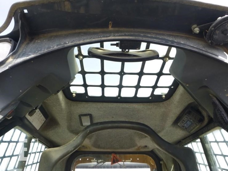 2023-deere-325g-image-13