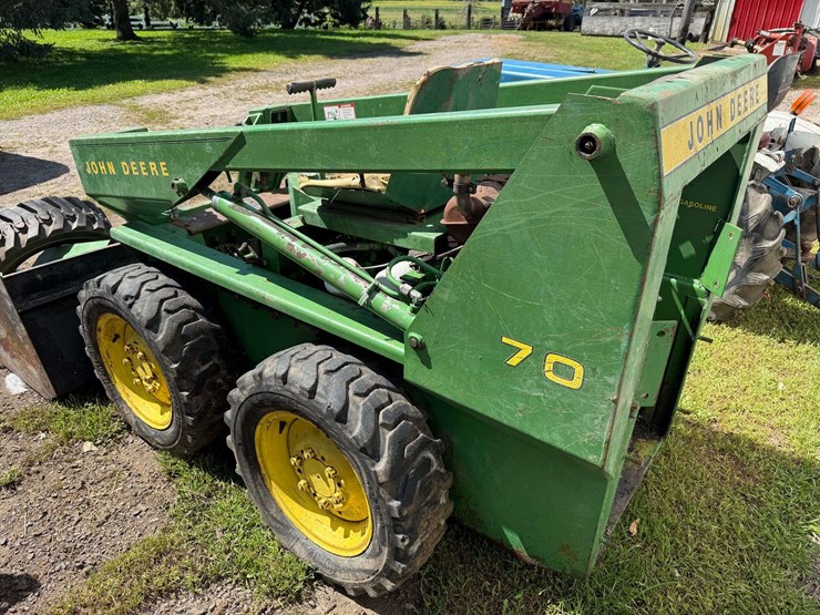 john-deere-70-image-5