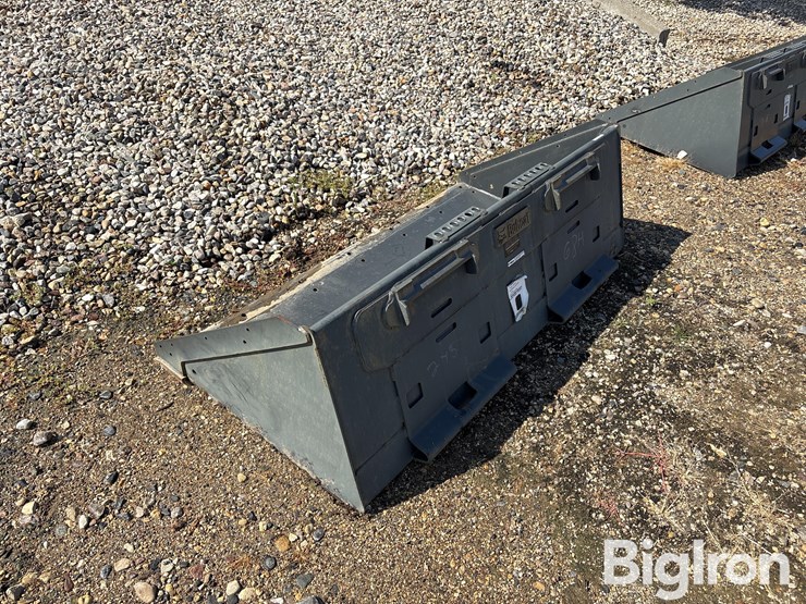 bobcat-68”-heavy-duty-skid-steer-bucket-image-7