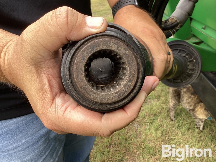 john-deere-630f-image-8
